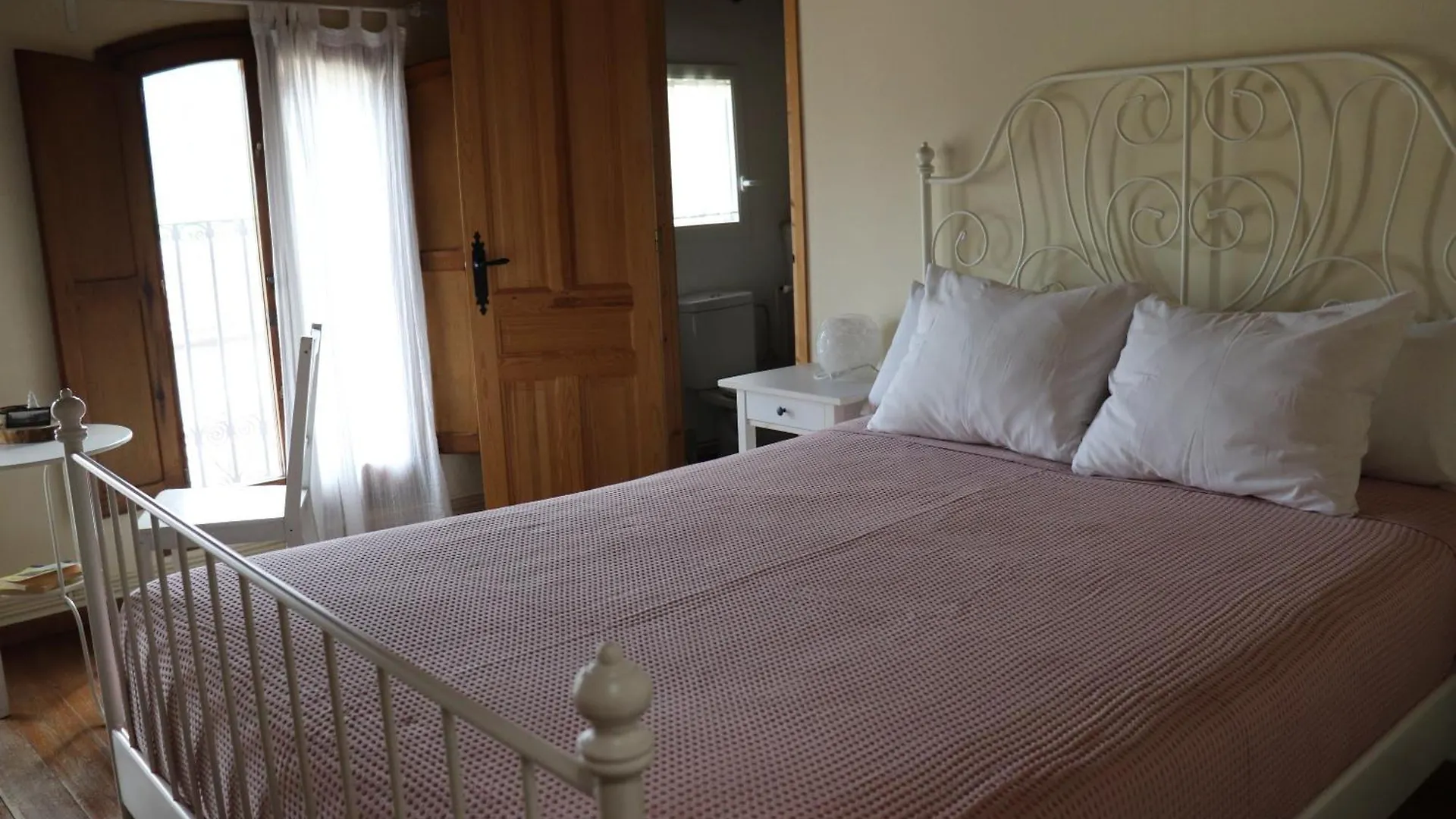Les Magranes Bed & Breakfast Argelaguer